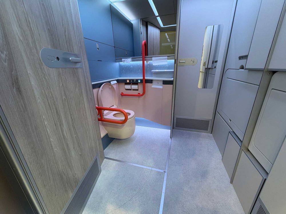 jamco-lavatory