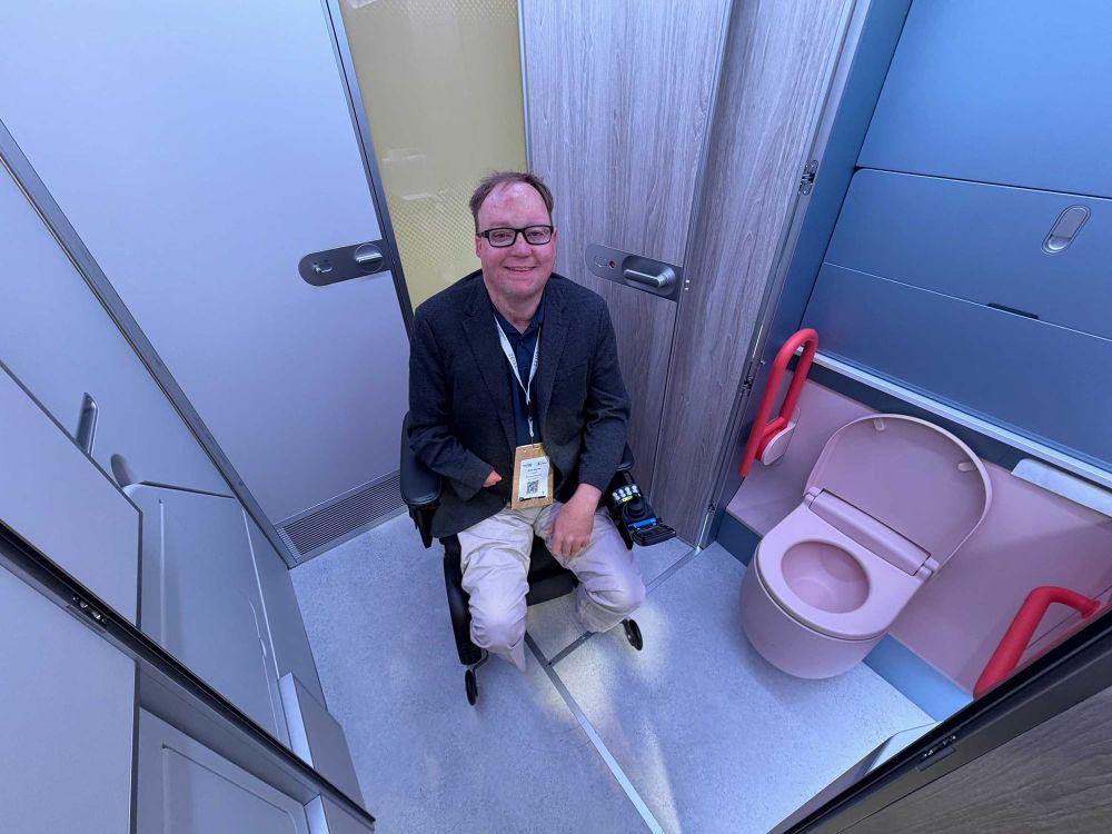 jamco-lavatory